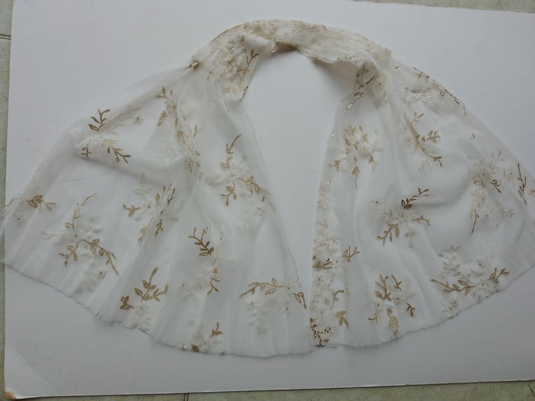 image for GLITTERING NECK PIECE 