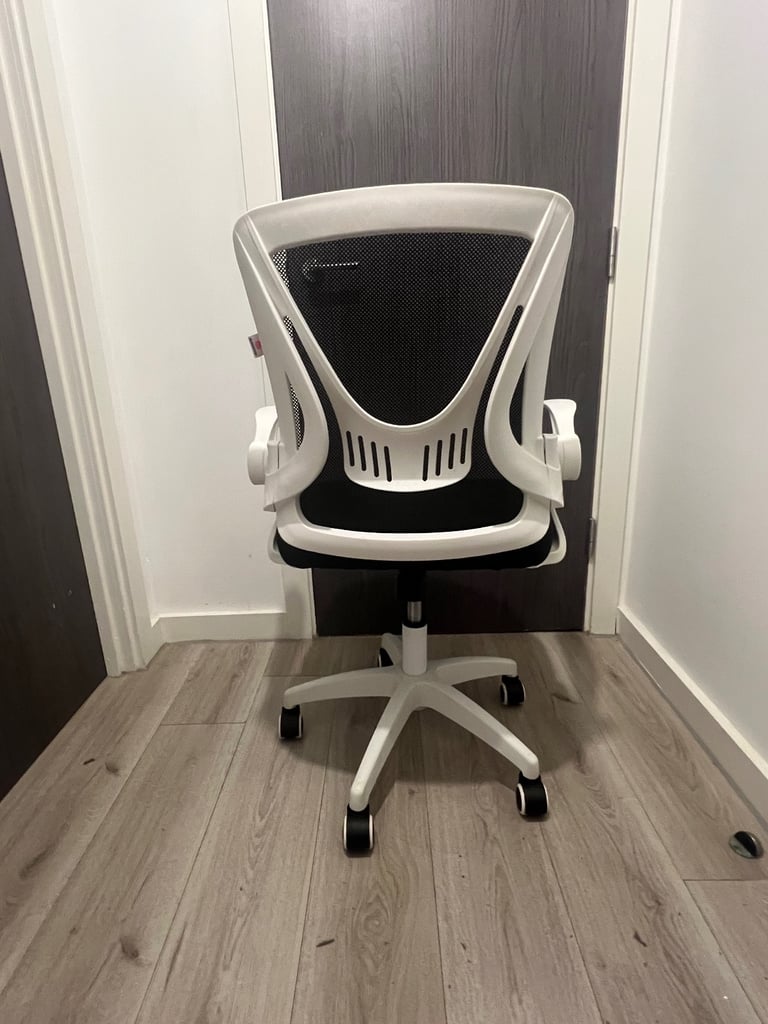 White office chair 
