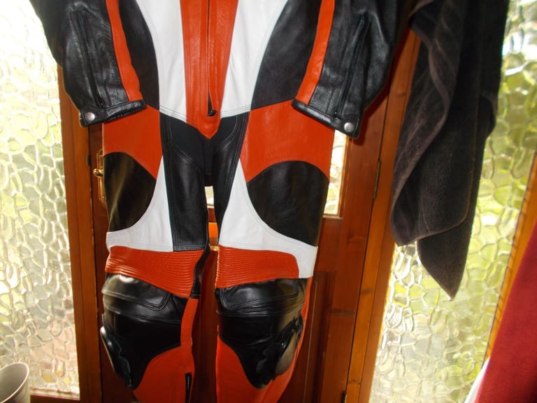 RST Pro Series One Piece Leather Motorcycle Racing Suit Red Black 2XL With Hump r r p £350
