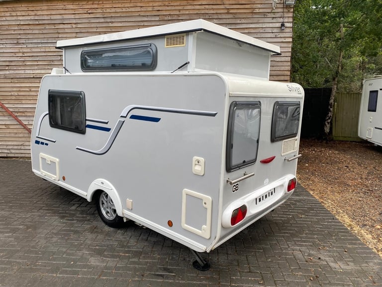 TRIGANO SILVER 310 TDL - 2015 - 2 BERTH - POP TOP - HEATING & HOT WATER - VGC 