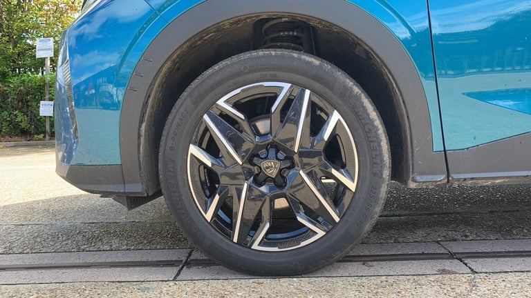 2024 Peugeot 3008 1.2 MHEV GT SUV 5dr Petrol Hybrid e-DSC Euro 6 (s/s) (136 ps) SUV Hybrid Automatic