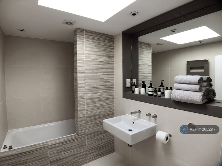 4 bedroom house in The Gardens, London, SE22 (4 bed) (#2652217)