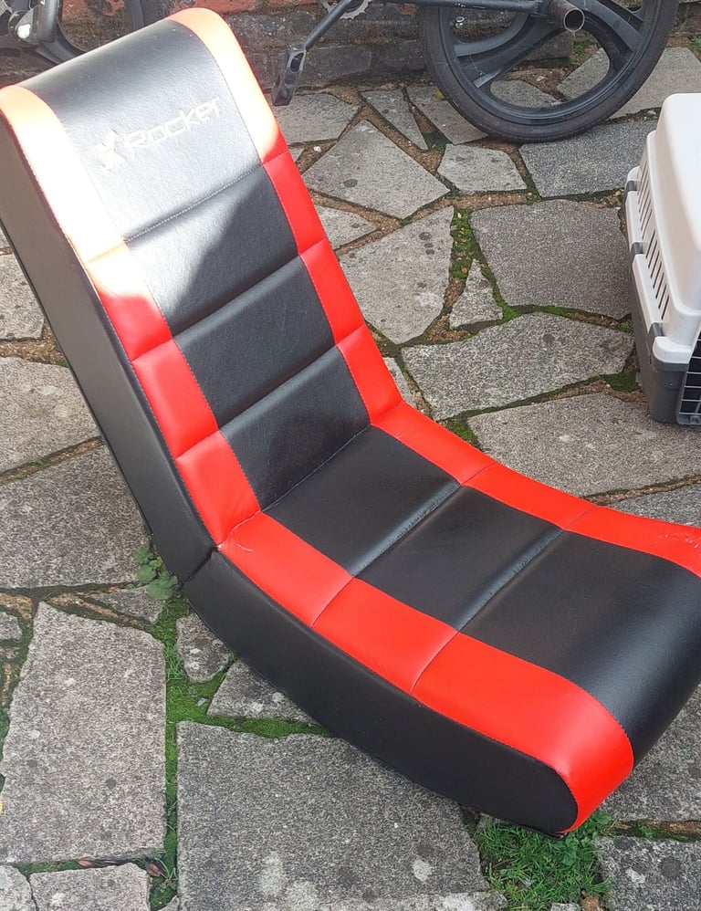 Play station seat