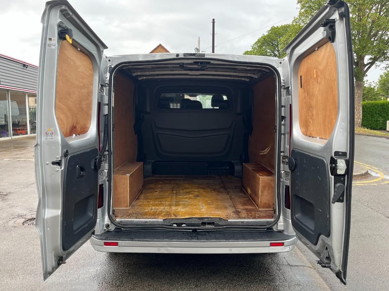 Vauxhall Vivaro 2900 1.6CDTI BiTurbo 145PS Sportive 6 Seat LWB Crew Van 2017/67