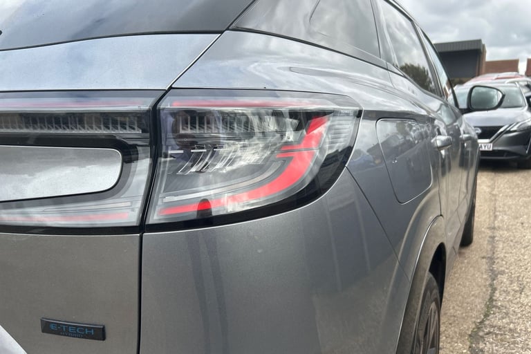 2023 Renault Austral E-Tech FHEV Iconic Esprit Alpine 5dr Auto 4C Estate Hybrid Automatic