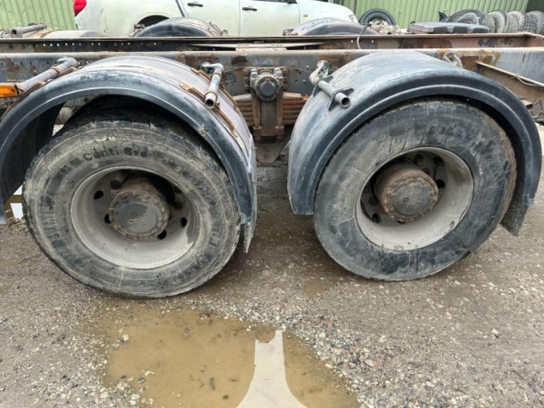 DAF CF 85.410 8x4 HUB REDUCTION MANUAL CHASSIS CAB