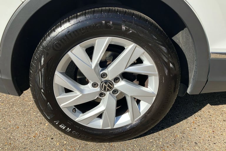  Volkswagen Tiguan 1.5 Tsi Life Suv 5dr Petrol Dsg Euro 6 s/s 150 Ps Petrol