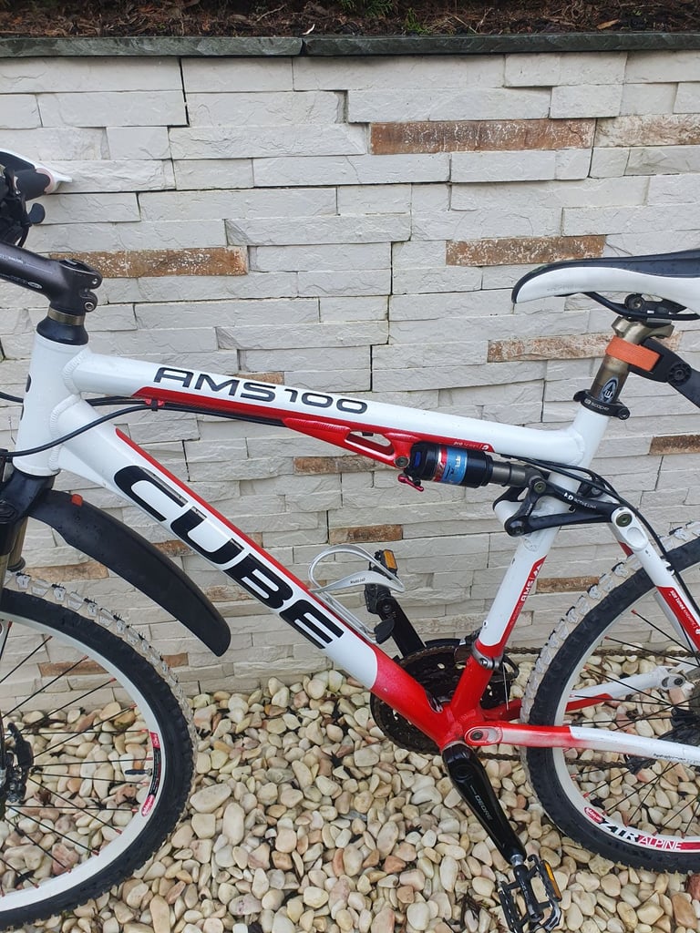 Cube bike