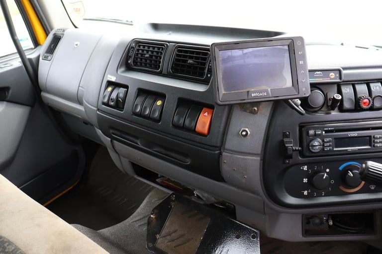 DAF LF55 220 4X2 DROPSIDE STEEL INSULATED TIPPER (2008)