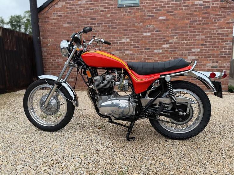 2004 Triumph X-75 HURRICANE PETROL Manual