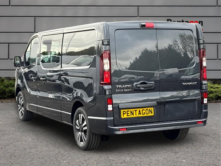  Renault Trafic LWB DIESEL TRAFIC LL30 BLUE DCI 170 EXTRA SPORT Diesel