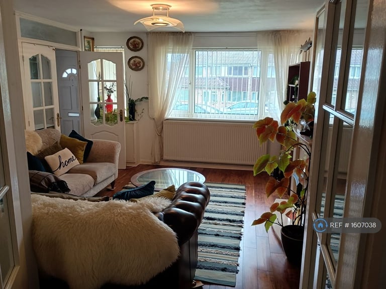 4 bedroom house in Whitethorn Crescent, Sutton Coldfield, B74 (4 bed) (#1607038)