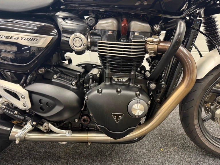 2021 Triumph Speed Twin ** Lovely Condition - Full Service History - Warranty **