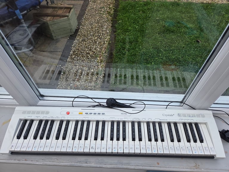 Crystal PK76 Electronic Keyboard – Great for Beginners 🎹