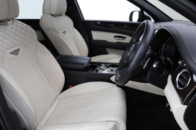2021 Bentley Bentayga 4.0 V8 Base SUV 5dr Petrol Auto 4WD Euro 6 (s/s) (550 ps) ESTATE Petrol Aut...