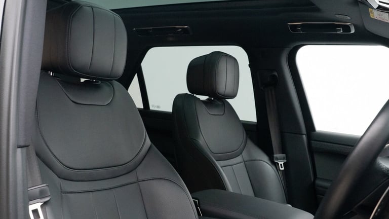 2024 Land Rover Range Rover Sport (24 Reg) 3.0 D300 Dynamic SE (Black Pack) Estate Diesel Automatic
