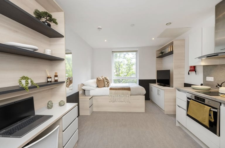 HYTHE MILLS, RIVERSIDE STUDIO AVAILABLE