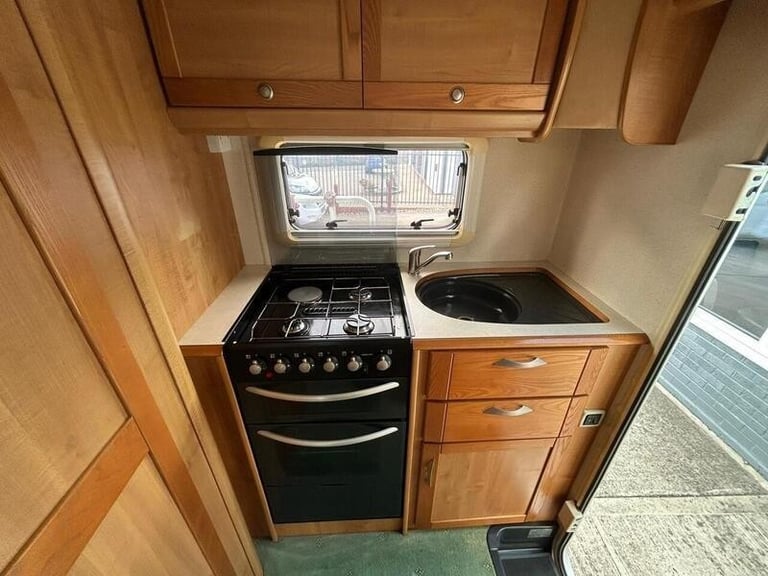 Auto-Trail Tracker 2.2 EKS Van Conversion 