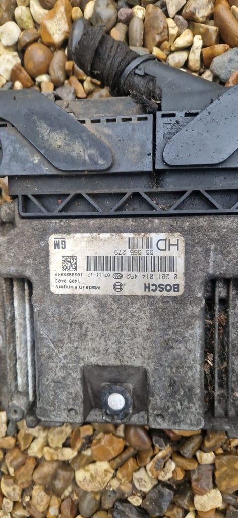 Vauxhall Zafira B 08-13 Automatic Auto 1.9 CDTI Diesel ECU Control Module 0281014452