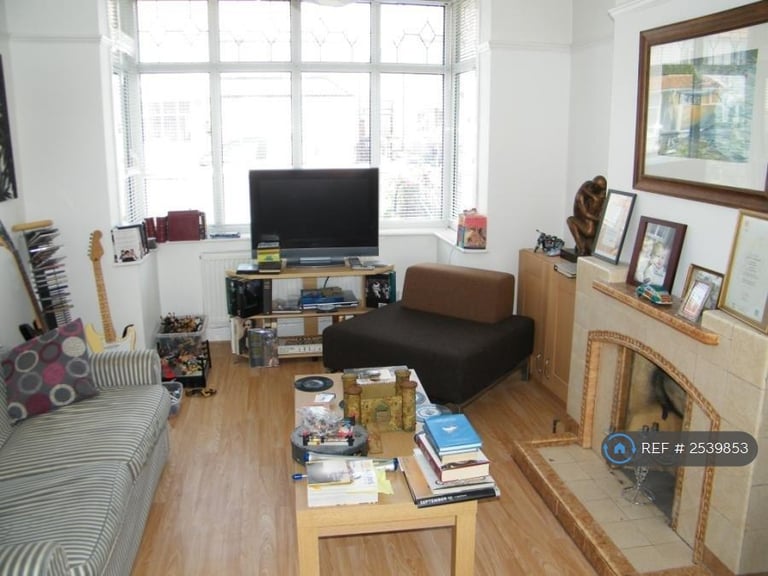 4 bedroom house in Bristol, Bristol, BS7 (4 bed) (#2539853)