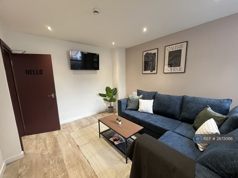 5 bedroom house in Kensington, Kensington, Liverpool, L7 (5 bed) (#2673066)