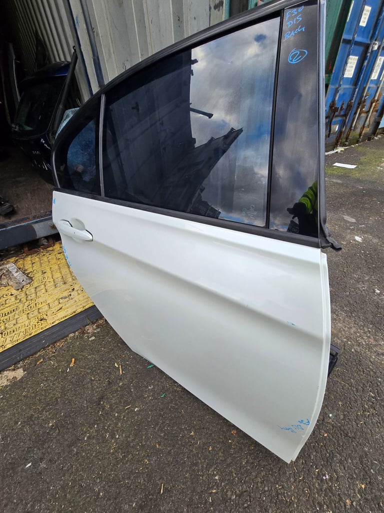 BMW 3 SERIES F30 LCI SINGLE BACK rear Driver Side DOOR  WHITE Breaking Parts 