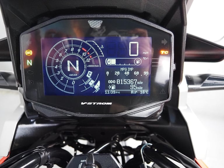 2020 Suzuki V Strom 1050 RC DL1000 XT 15k ,crash bars great adventure bike