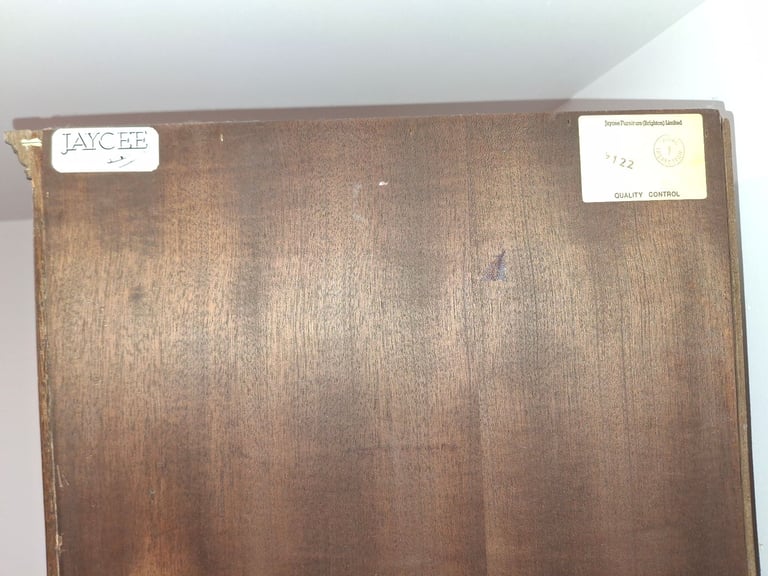 The Jaycee Vintage Oak Corner Display Cabinet is used but in very good condition.