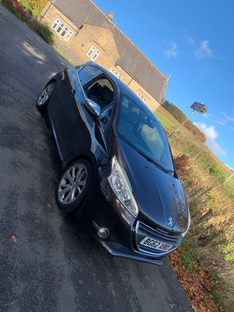 Peugeot, 208, Hatchback, 2012, Manual, 1598 (cc), 3 doors