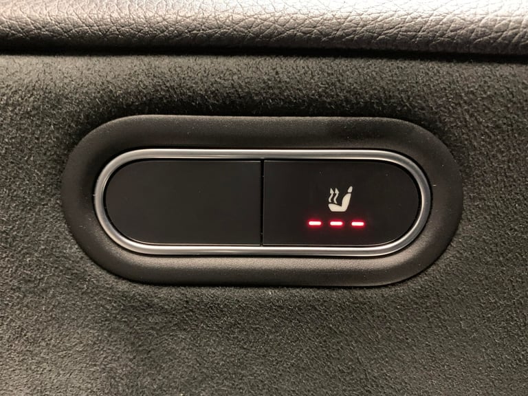 2020 Mercedes-Benz A-Class 1.3 A180 AMG Line (Executive) Hatchback 5dr Petrol 7G-DCT Euro 6 (s/s)...