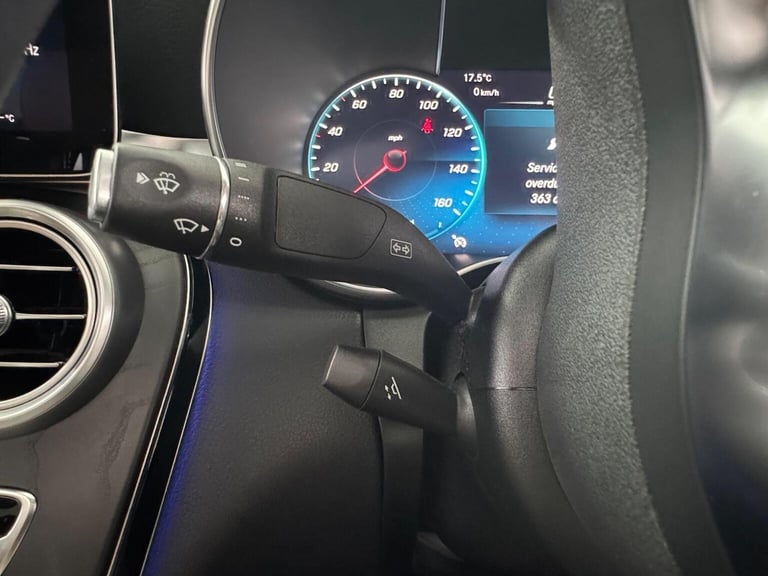 MERCEDES-BENZ GLC 2.0 GLC300d AMG Line (Premium Plus) Coupe G-Tronic+ 4MATIC