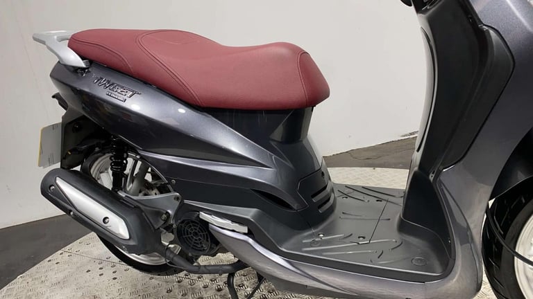 Peugeot Tweet VE 2015 LONG MOT SERVICED ONLY 1K 125CC SCOOTER