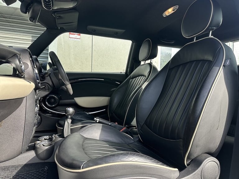 2011 MINI Hatch John Cooper Works Hatchback Petrol Manual