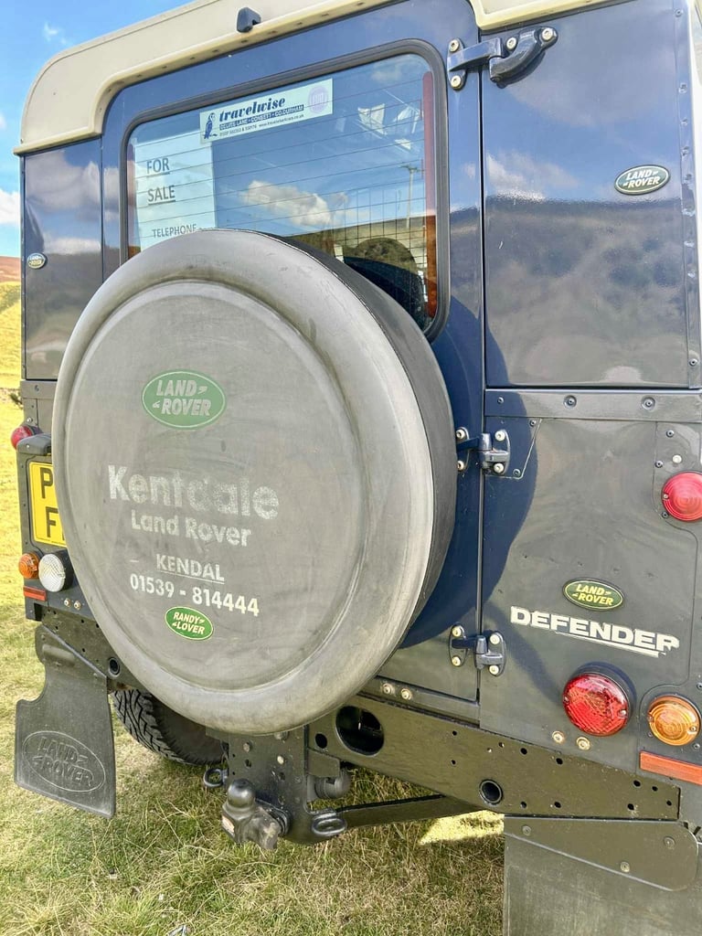 Land Rover, DEFENDER, Panel Van, 2010, Manual, 2401 (cc)