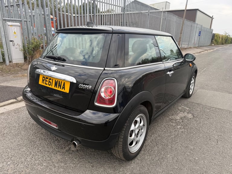 2011 MINI Hatch 1.6 Cooper Euro 5 (s/s) 3dr HATCHBACK Petrol Manual