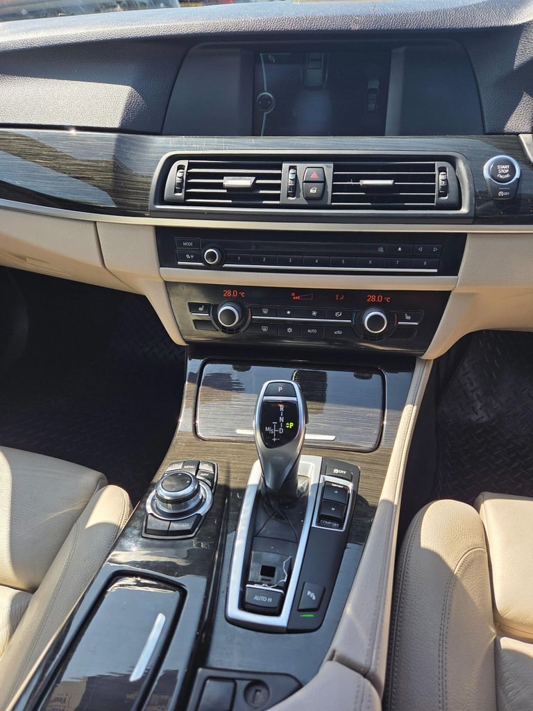2012 BMW 5 Series 2.0 520d M Sport Touring Steptronic Euro 5 (s/s) 5dr ESTATE Diesel Automatic