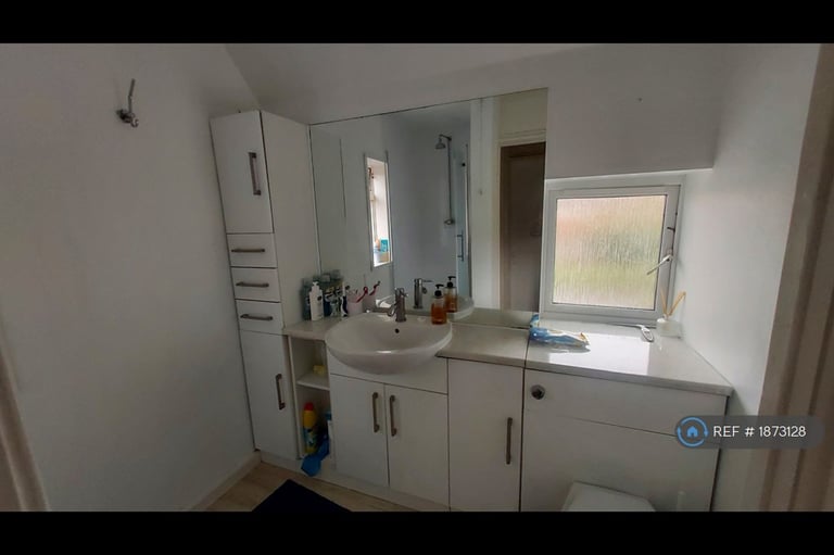 6 bedroom house in Somers Close, Stanmore, SO22 (6 bed) (#1873128)