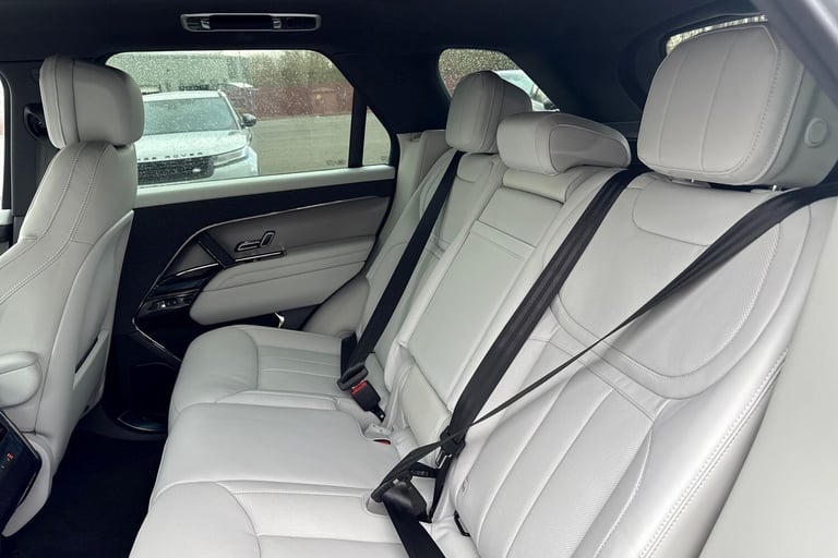 2025 Land Rover Range Rover Sport 3.0 D300 MHEV SE Auto 4WD Euro 6 (s/s) 5dr SUV Diesel Automatic