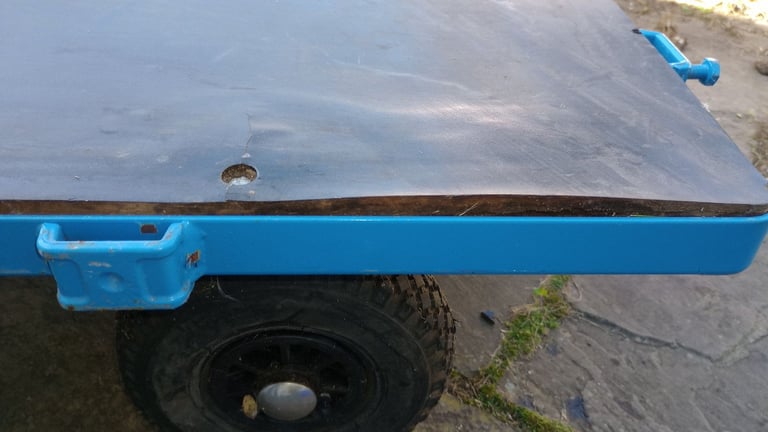 Eurokraft steerable trolley with brake