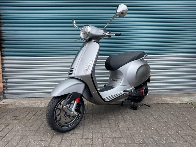 Vespa Elettrica L3 Electric Scooter Moped 70kmh HUGE SAVING.