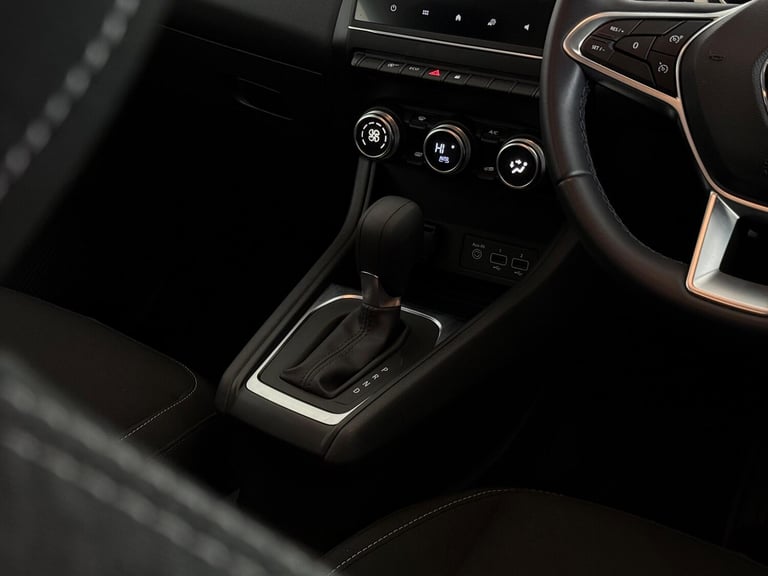 2021 Renault Captur 1.3 TCe Iconic EDC Euro 6 (s/s) 5dr HATCHBACK Petrol Automatic