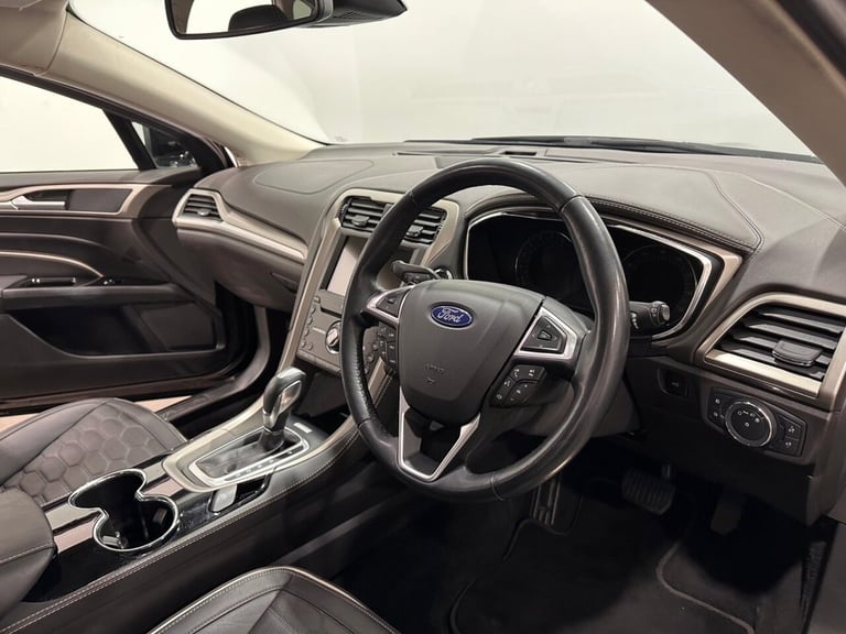 2018 Ford Mondeo 2.0 TDCi Vignale Hatchback 5dr Diesel Powershift Euro 6 (s/s) (180 ps) Hatchback...