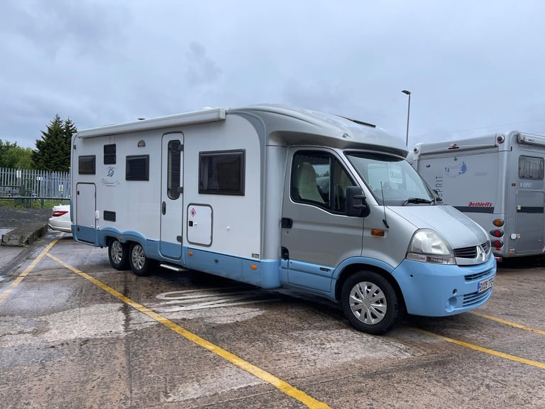 RENAULT MASTER TAG AXLEBIRSTNERR DELFIN PERFORMANCE 4 BERTH MOTOR HOME 
