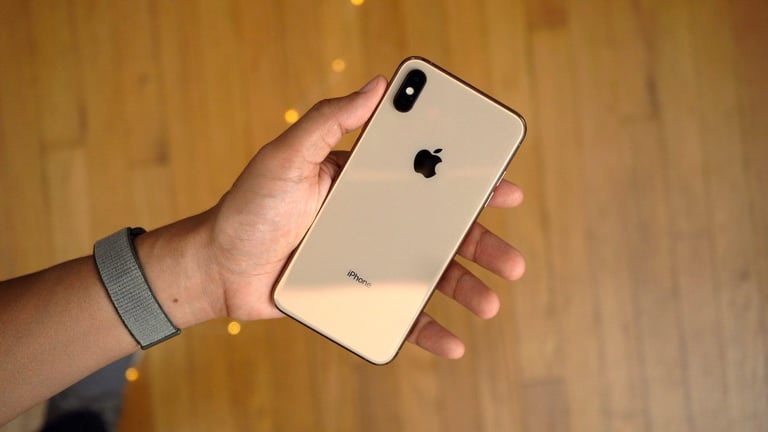 image for Unlocked Like New Used Apple Iphone Xs Max One Year Warranty  