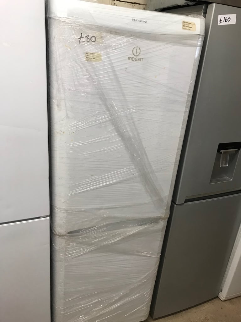 INDESIT FRIDGE FREEZER LIKE NEW ONLY £80