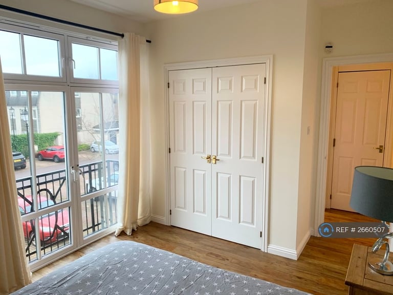 2 bedroom flat in Great Western Road, Aberdeen, AB10 (2 bed) (#2660507)