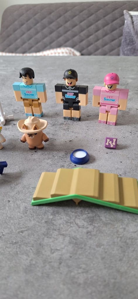 Roblox pet show