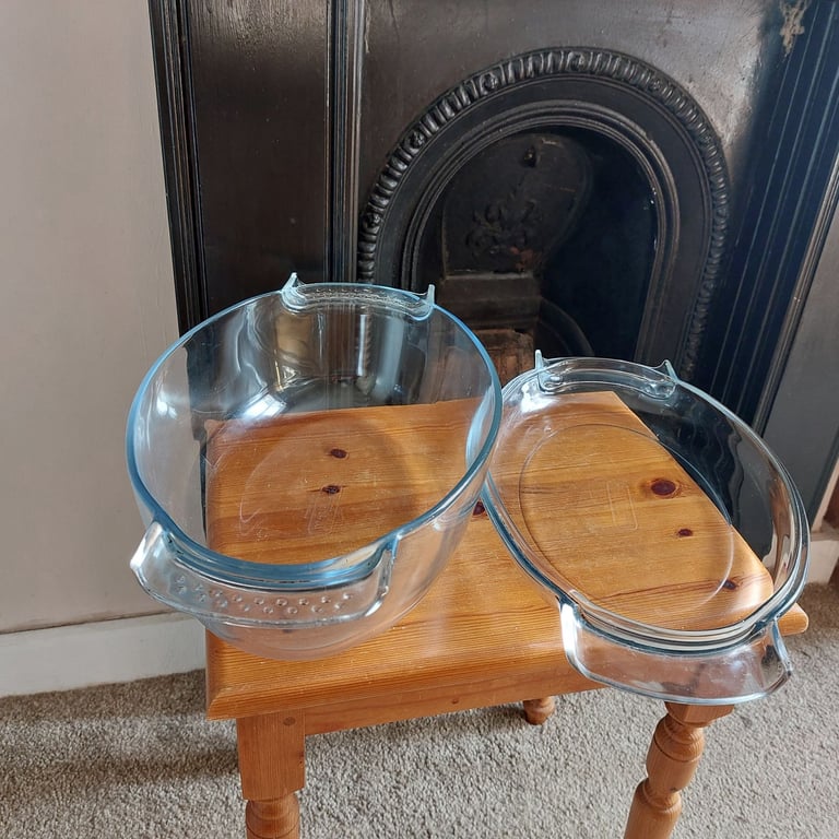 Large Pyrex Oval Glass Casserole Dish 