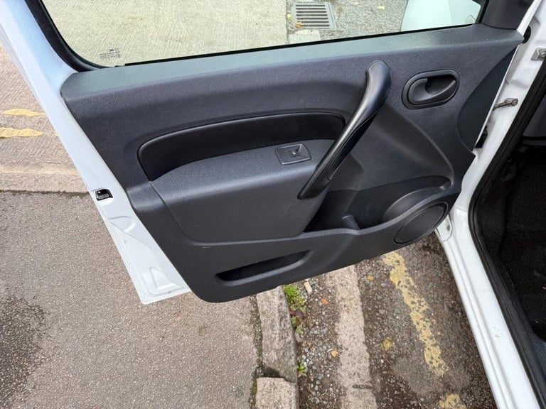 2014 64 RENAULT KANGOO MAXI 1.5 LL21 DCI ENERGY ENERGY PHASE 2 PANEL VAN 6DR DIE