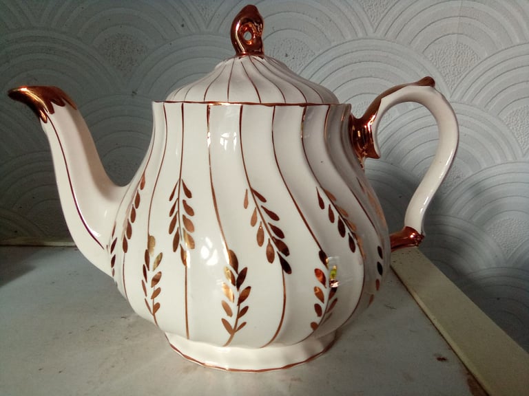 image for CERAMIC TEA POT